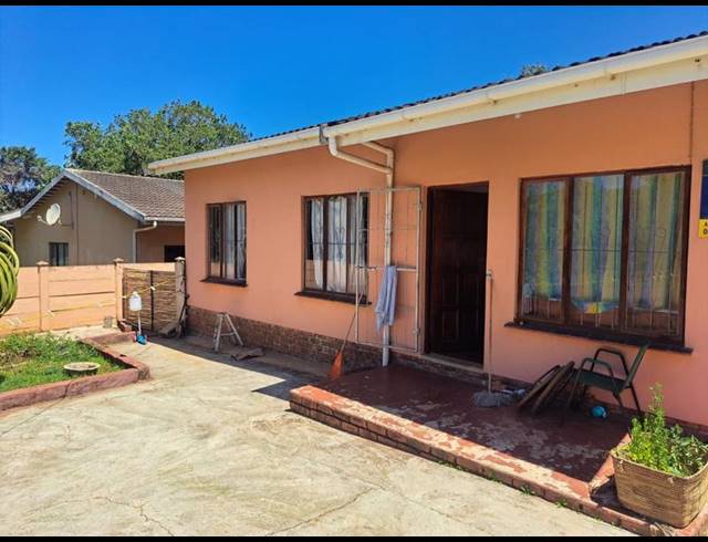 3 BEDROOM HOUSE FOR SALE IN SEA PARK